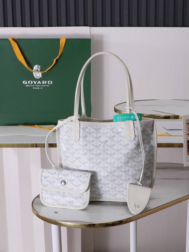 Premium Quality Imported Cowhide. Upgraded Packaging With A Gift Box And An Upgr