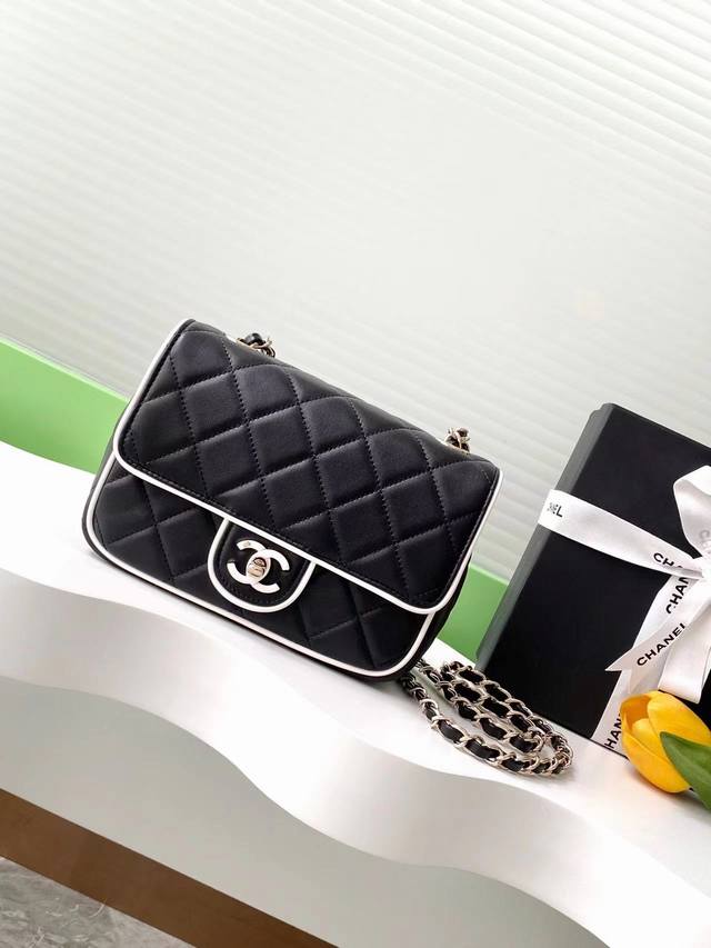 25P Summer New Arrival Vacation Piece With Ceramic Double C Buckles, Elegant And