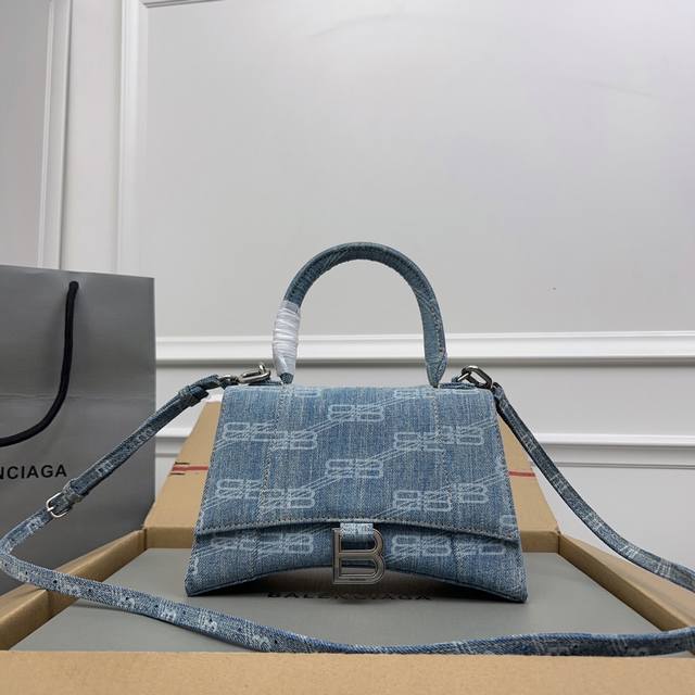 Exclusive Background - Actual Product Photos Large Size Denim Silk-Screen Printe