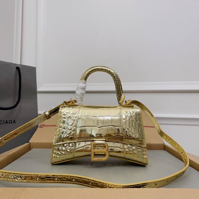 Exclusive Background_Actual Product Photos Crocodile-Patterned Golden Buckle Upg