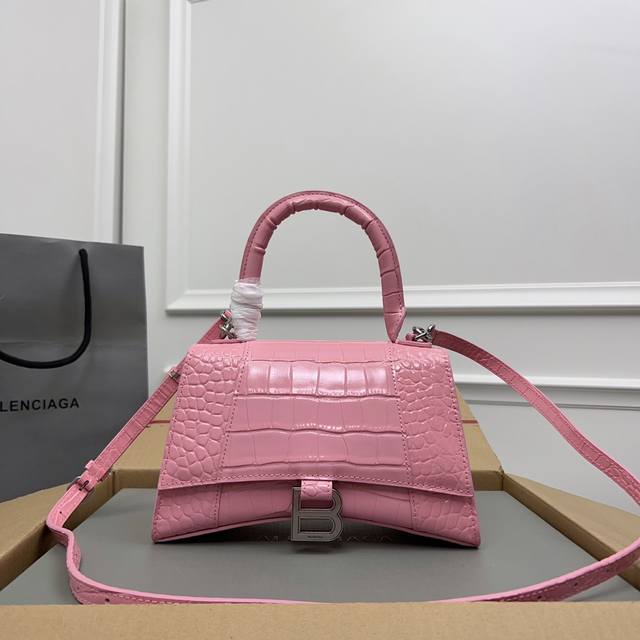 Exclusive Background - Actual Product Photos: Crocodile-Patterned Premium Pink S