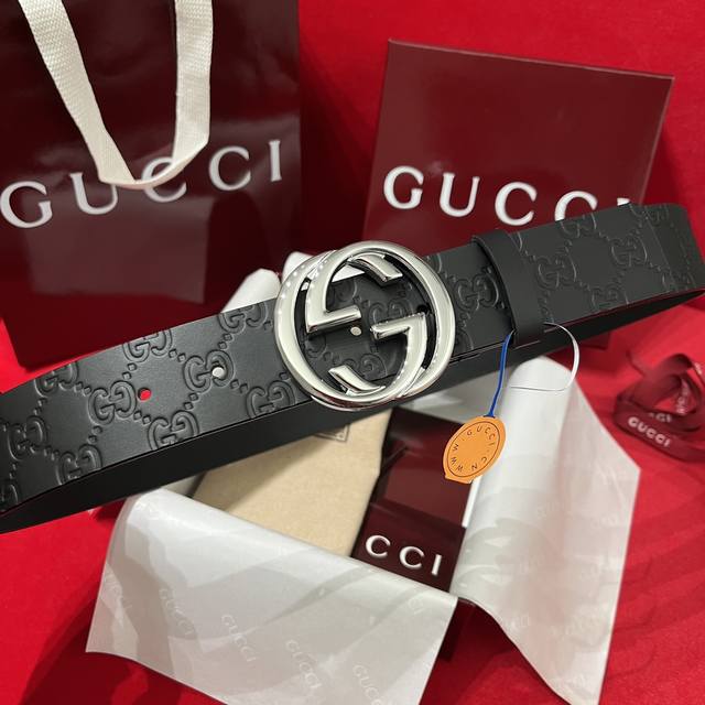 Gucci Italian Imported Top-Grain Embossed Calf Leather With A Plain Weave Base,