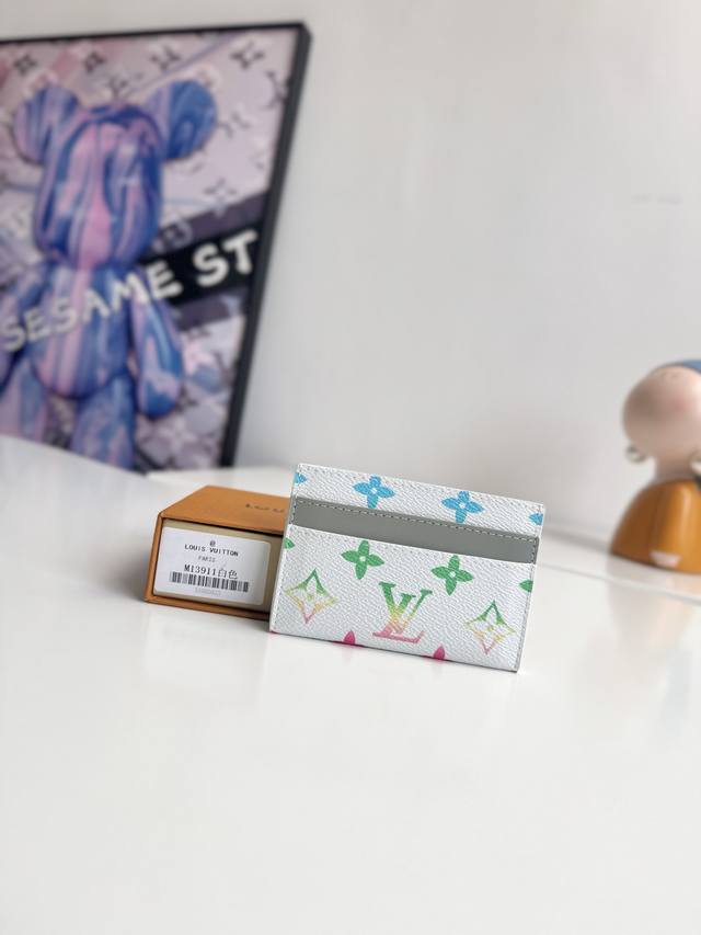 Overseas Original M13911 Gradient White Exclusive Real Photos! This Card Holder
