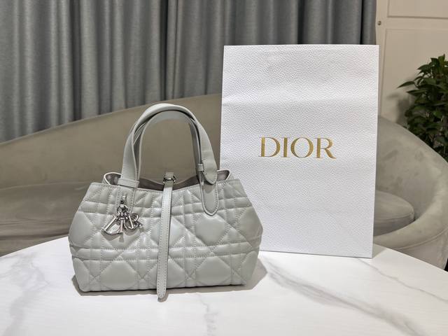 Top-Grade Genuine Leather Small Di Or Toujours Handbag 9282 Physical Gray Gray C
