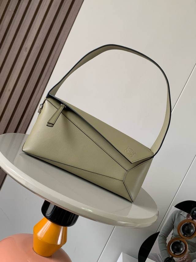 Genuine Leather New Puzzle Hobo Is A Soft And Elegant Short-Style Napa Leather S