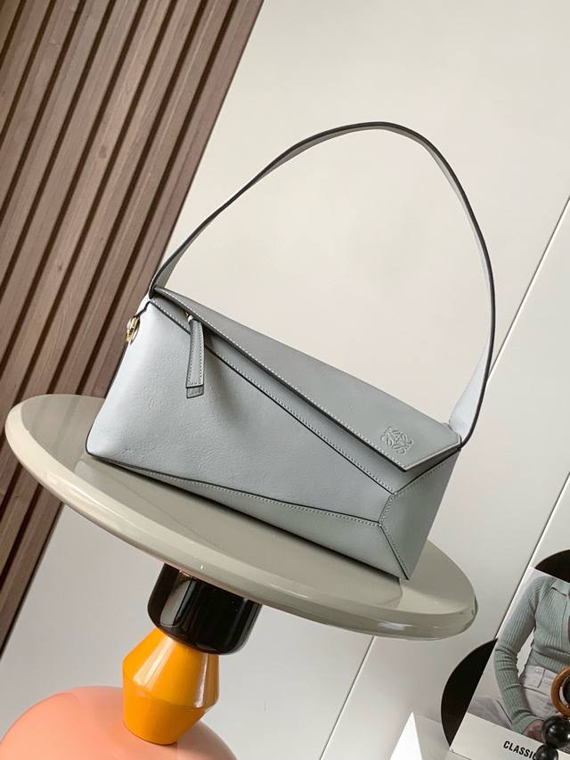 Genuine Leather New Puzzle Hobo Is A Soft And Elegant Short Napa Leather Shoulde