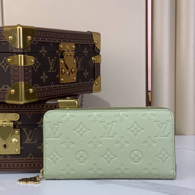 Top-Tier Original M13618 Green And White Single Zipper Wallet Lv