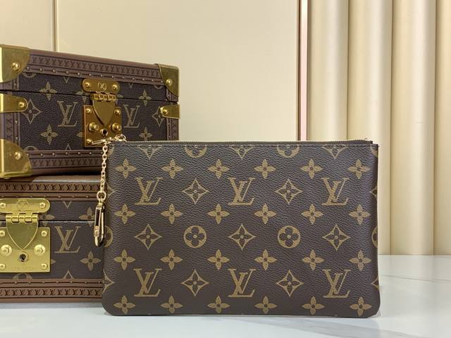 Top-Grade Authentic Single Piece Medium-Sized Key Wallet M13560 Vintage Pochette