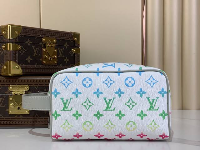 Top-Tier Original Factory M14034 White Gradient Makeup Bag And Toiletry Bag. Thi