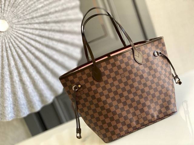 Medium-Sized Studs Top-Grade Genuine Leather N41603 Neverfull Medium Handbag The