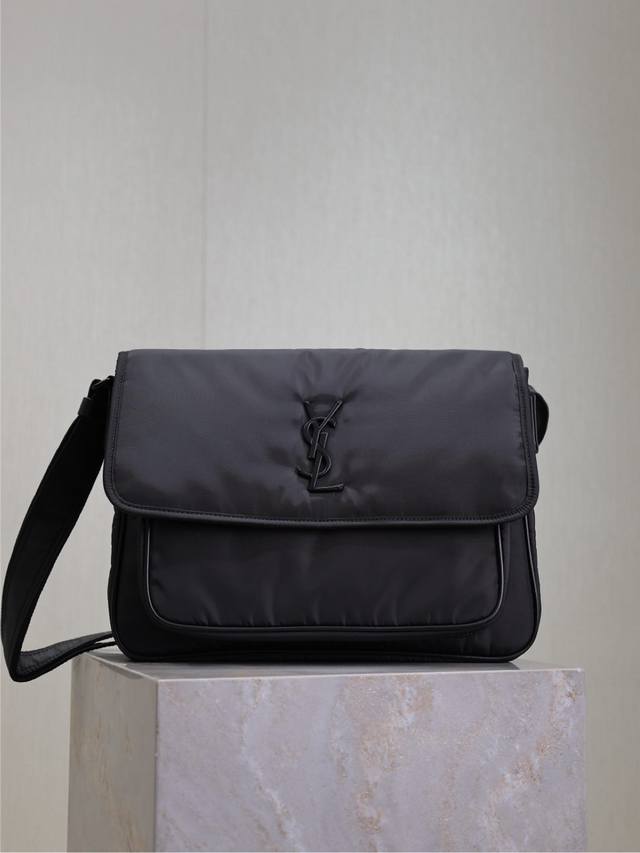 Black Niki_32Cm Nylon Style Unisex Salt-Style College-Inspired Single-Shoulder C