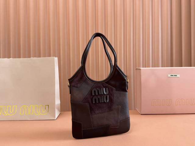 Comes With A Full Set Of Premium Packaging, Genuine Leather Hardware, And Ivy Co