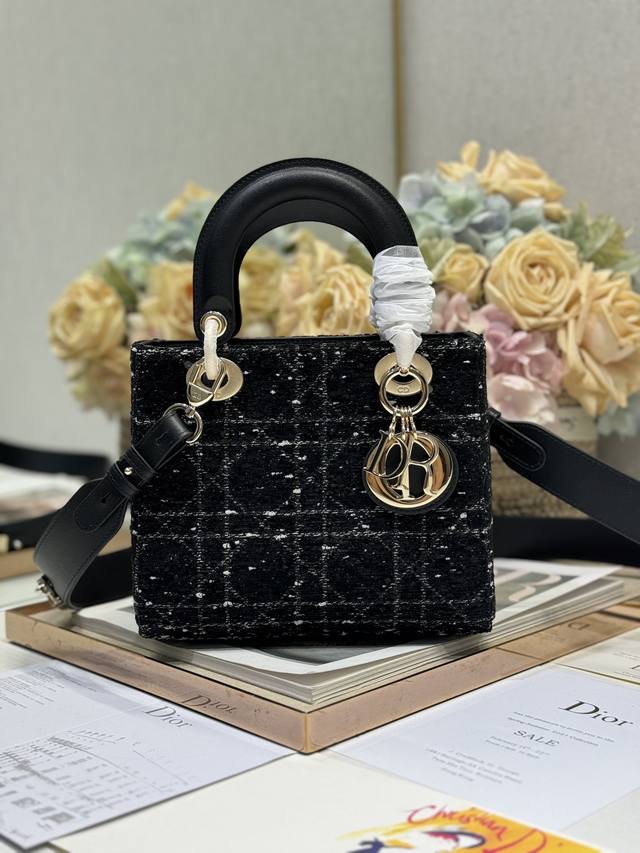 Authentic Grade, High Version Lady Dio.R Coarse Black Canvas With Leather Four-C