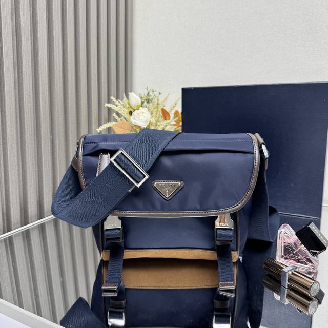 Authentic Grade Top-Quality Original Order New Arrival Messenger Bag 2025 Spring