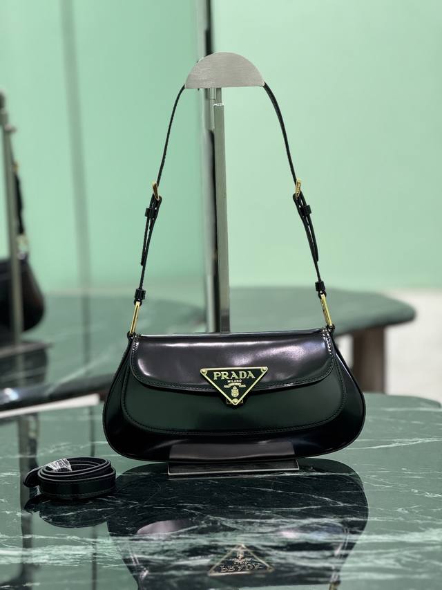 Authentic-Grade Shiny Flip-Top Shoulder Bag Elegant And Luxurious Shiny Calfskin