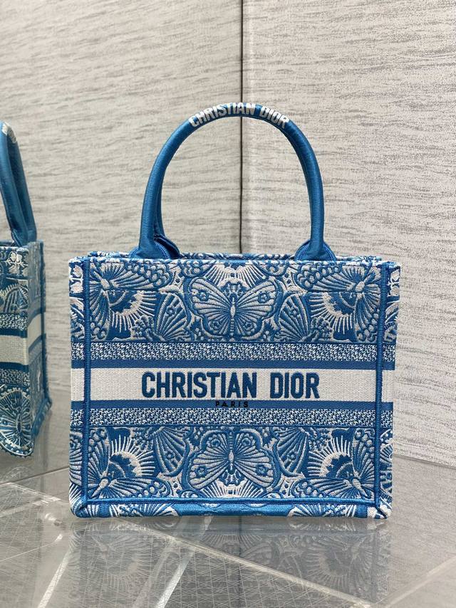 Comes With Complete Original Packaging, Genuine Factory Quality Small Size In St