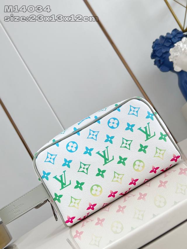 Factory Price P Top-Tier Original M14034 This Locker Dopp Kit Toiletry Bag Is Cr