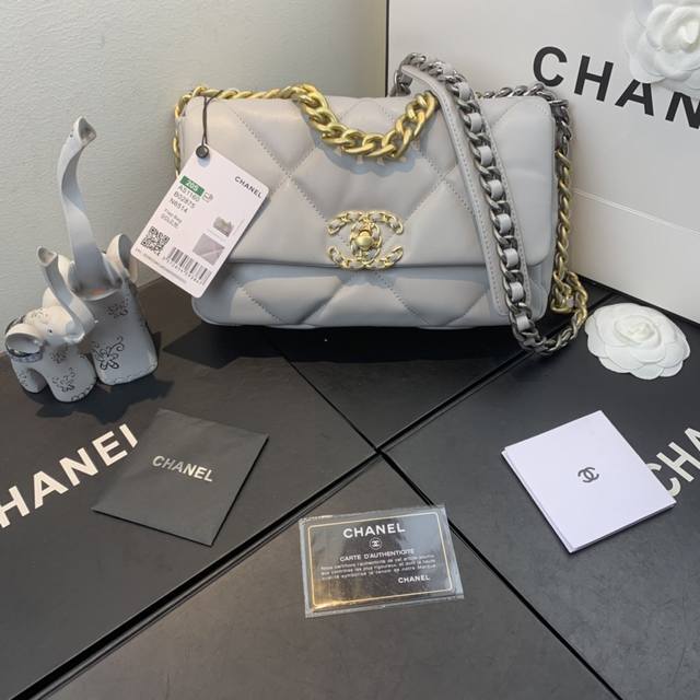 Color: Gray! Chanel New Arrival Model: As1160 Fall/Winter Large Diamond-Patterne