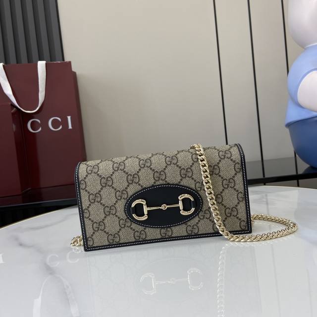 Comes With Full Set Of Original Green Box Packaging. Creative Director Sabato De