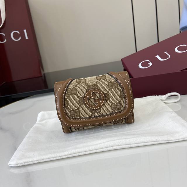 Comes With Full Original Store Packaging. New Arrival. The Circular Interlocking