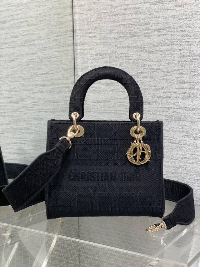 In Stock Princess Diana Classic Diamond Stitching, A Hit In The Fashion World, C