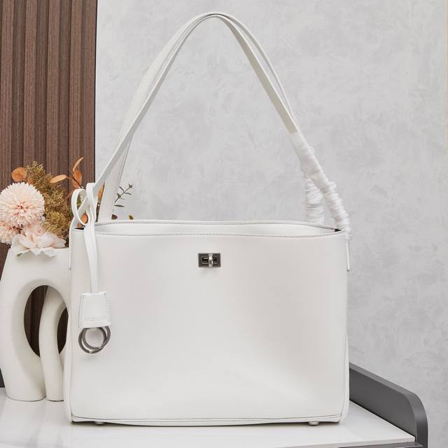 Comes With A Box, Balenciaga Rodeo Series~ Absolutely Stunning! The Simple, Soft
