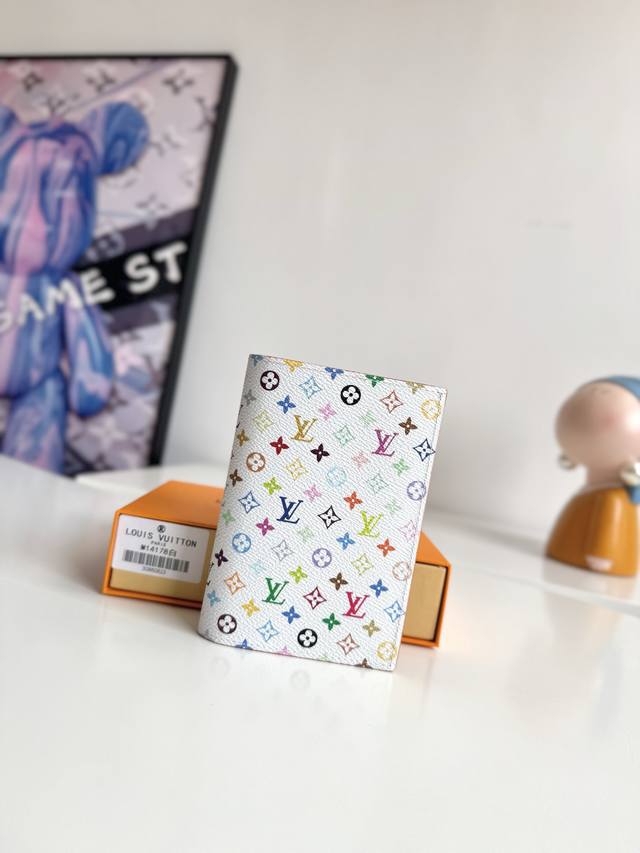 Overseas Original M14178 White Color Exclusive Real-Life Photos!This Passport Ca