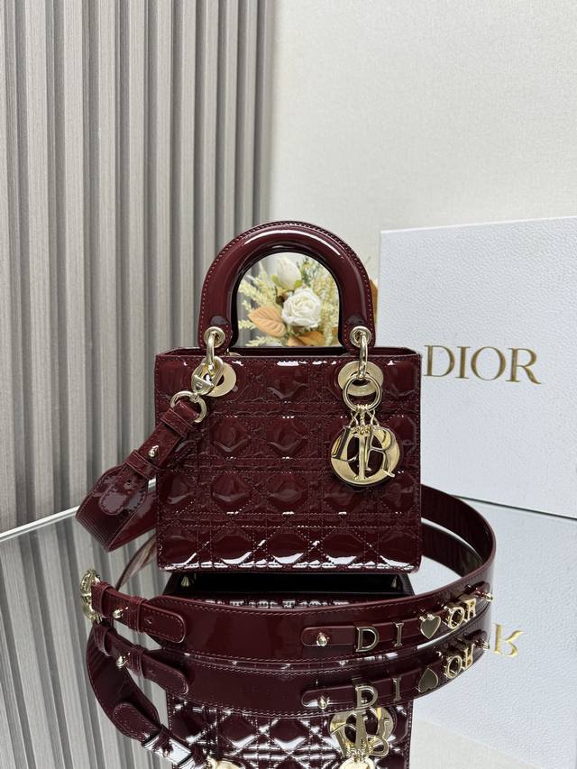 Authentic Grade, High Version Lady Dio.R My Abc Burgundy Lacquered Leather Four-