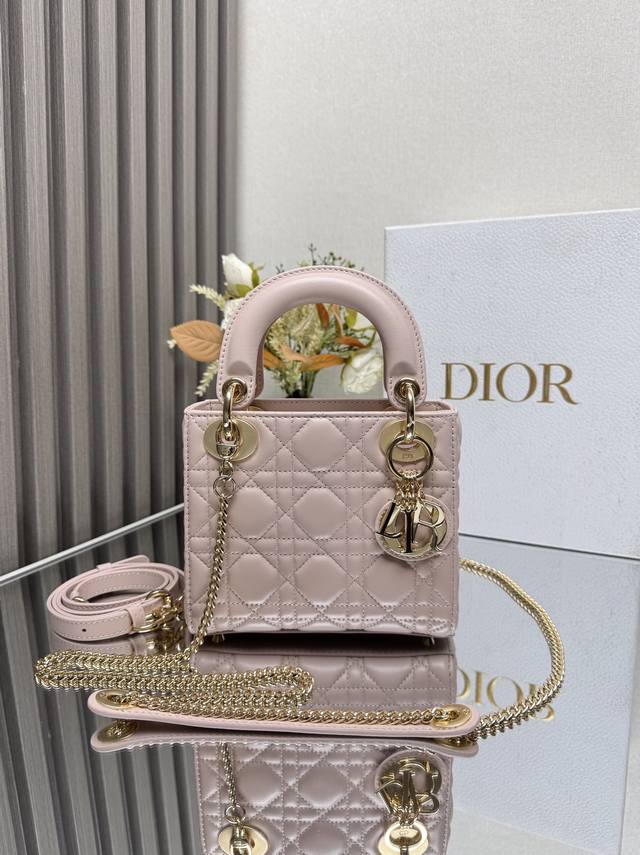 Authentic Grade,High-End Version Classic Lady Diana Three-Compartment Blush Pink
