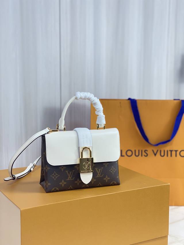 Top-Tier Original Locky Bb Handbag M44653 This Compact And Stylish Locky Bb Hand
