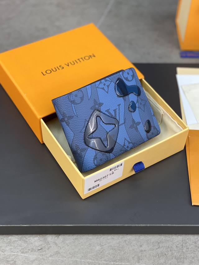 Top-Tier Original M82307 Navy Blue, Short Wallet. Features Creative Printing Tec