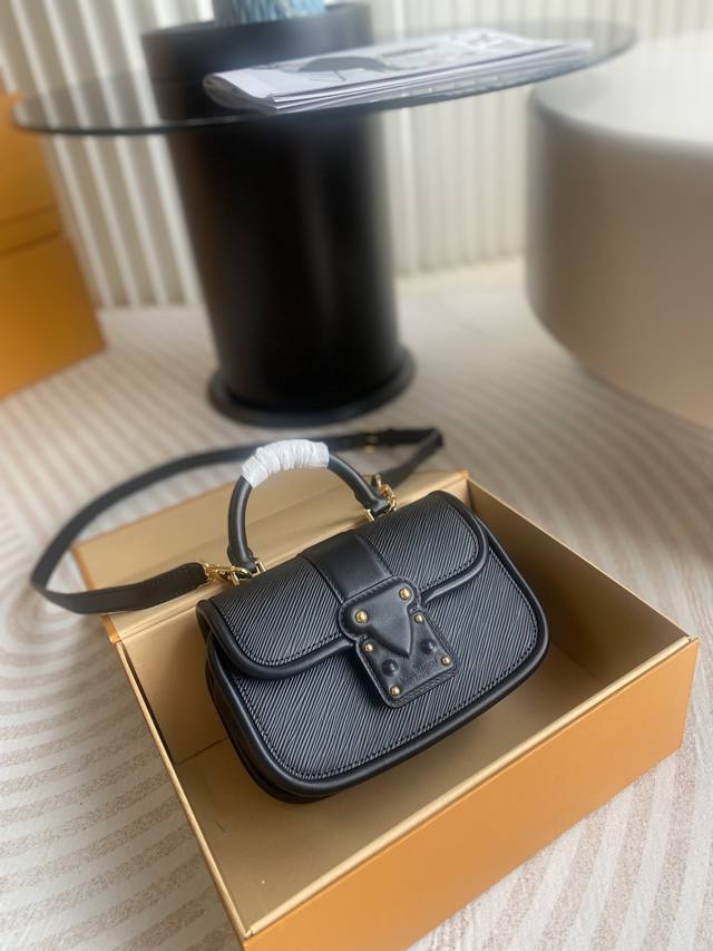 Top-Tier Authentic Hide And Seek Handbag M22724 Black This Hide & Seek Handbag I