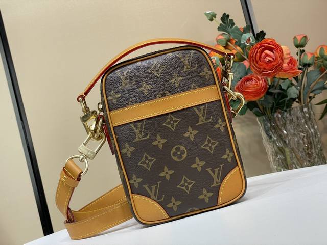 Top-Tier Authentic Replica Exclusive Real-Shot Danube Messenger Bag M14013 Vinta