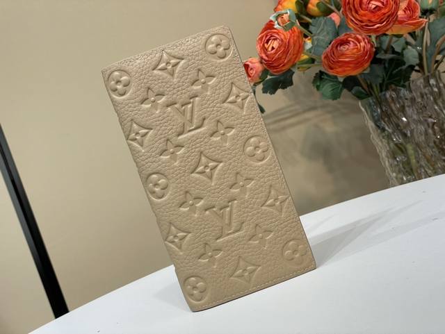 Top-Tier Authentic Replica Exclusive Real-Shot Brazza Wallet M14251 Apricot Colo