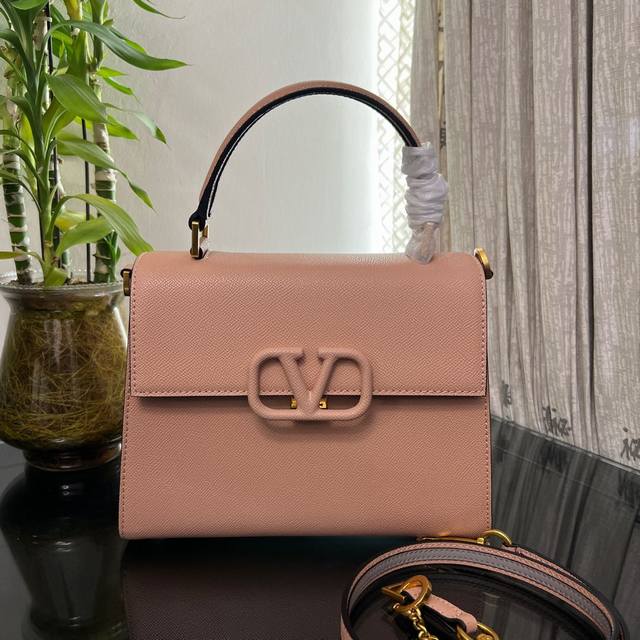 Full Set Packaging Model: 1082M Medium Leather Buckle Garavani Vsling Palm-Print