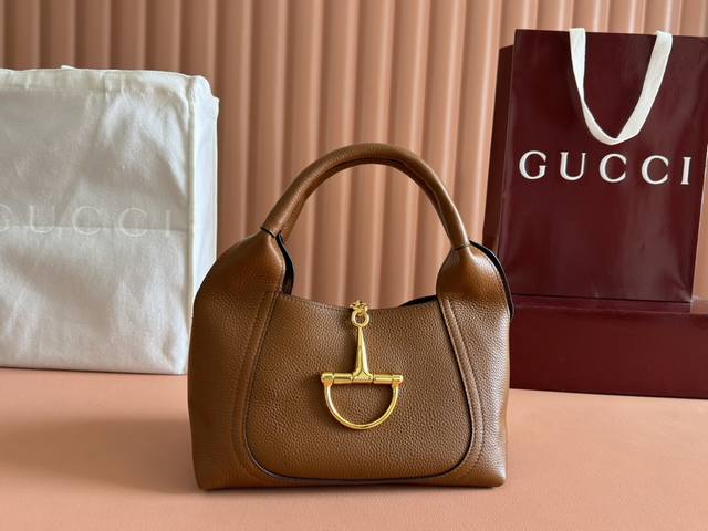 Configure With Full Counter Packaging This Gucci Softbit Series Shoulder Bag Sea