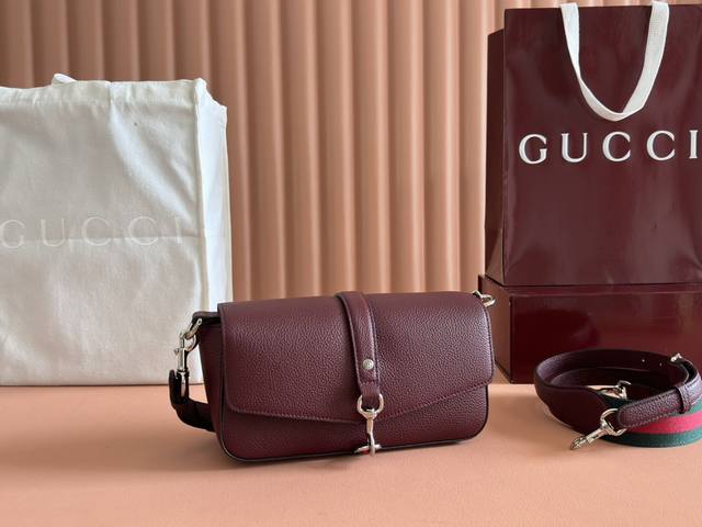 Configuration: Full Retail Packaging For The 2025 Spring/Summer Collection. This