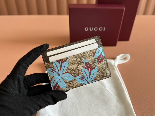 Configure With Full Counter Packaging. The Iconic Gg Supreme Canvas Makes A Stun