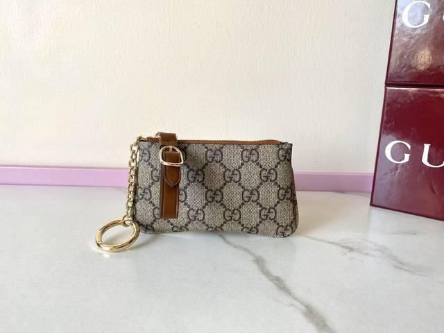 Genuine Leather With Red Box Packaging Model: 819113 Gg Emblem Series Decorative
