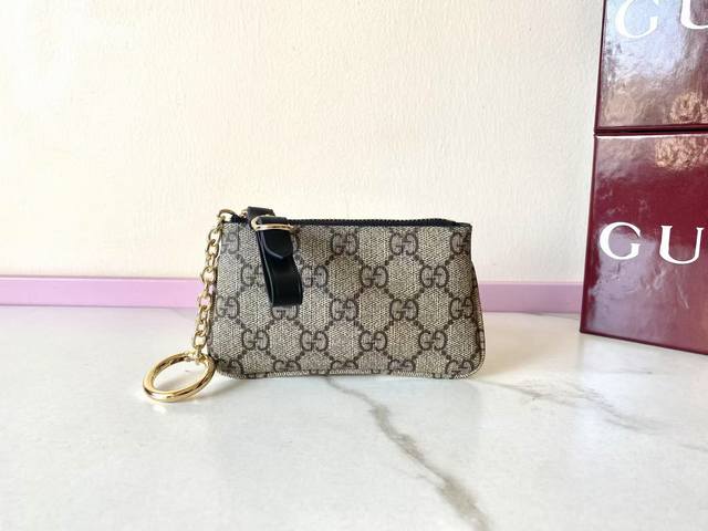 Original Leather With Red Box Packaging Model: 819113Gg Emblem Series Decorative