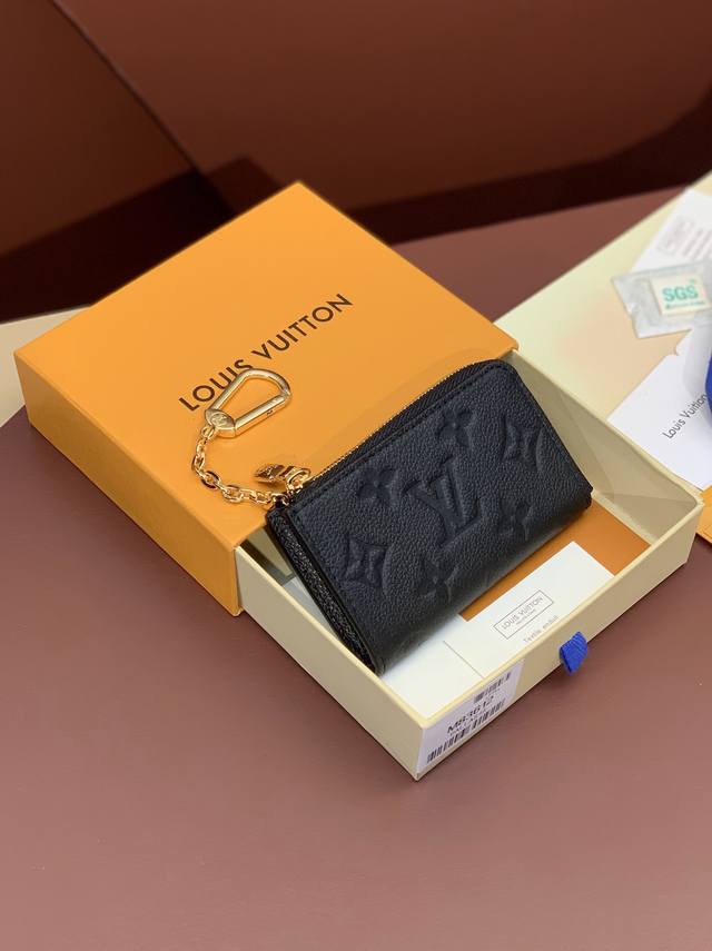 Factory Price P M83612 Embossed Black! The Noa Keychain Is Crafted From The Icon