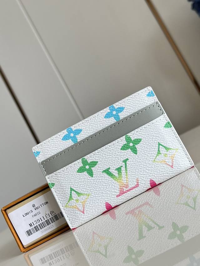 Factory Price P Top-Grade Authentic M13911 White This Card Holder Features A Sle