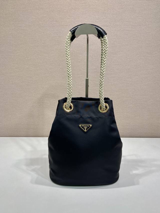 Comes With A Dedicated Packaging Box. New Bucket Bag 1Be082 Runway Style. This R