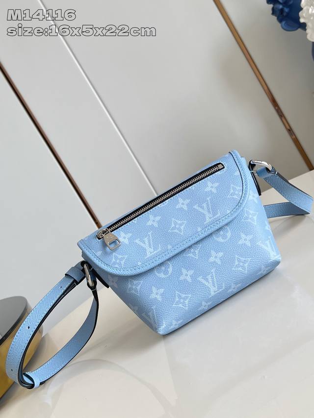 Factory Price P Top-Grade Original M14116 This Pulse Mini Handbag Features Monog
