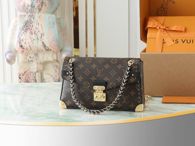 Top-Grade Original Exclusive Photos M14526 Vintage Chain-Strap Bag Seasonal New