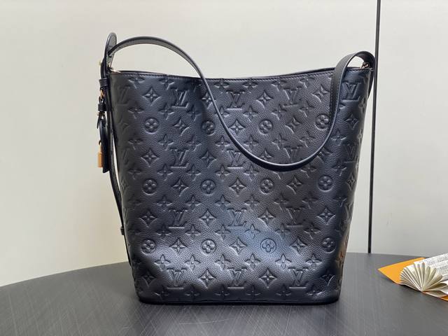 Original Premium M13044 Black Full-Leather Embossed Bucket Bag All In Large Hand