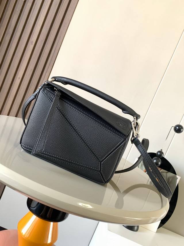 Best-Selling Geometric Mini Bag, 18 Cm, Genuine Imported Napa Calf Leather Puzzl