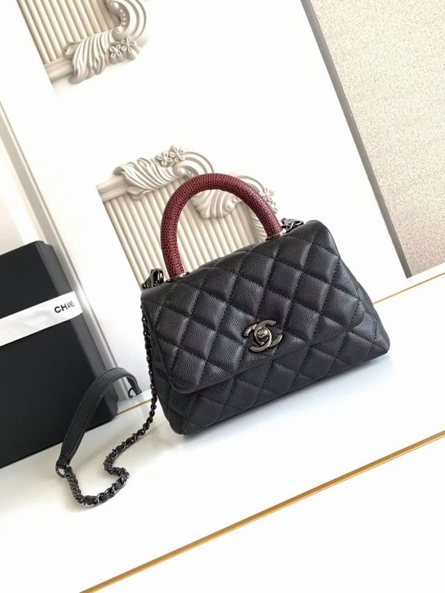 As2215 14K Gold Cocohandle Classic Model Is Almost A Game-Changer. Imported Smal