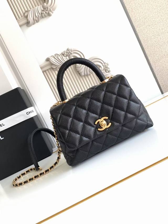 As2215 14K Gold Cocohandle Classic Model Is Almost A Game-Changer. Imported Smal