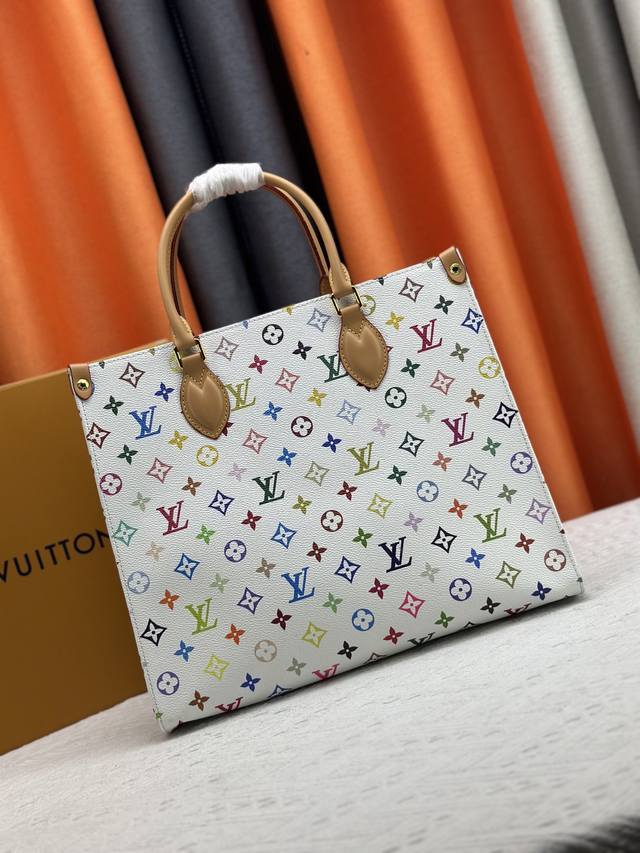 M13081 M45039, M45321! Onthego Medium Handbag The Onthego Medium Handbag Feature